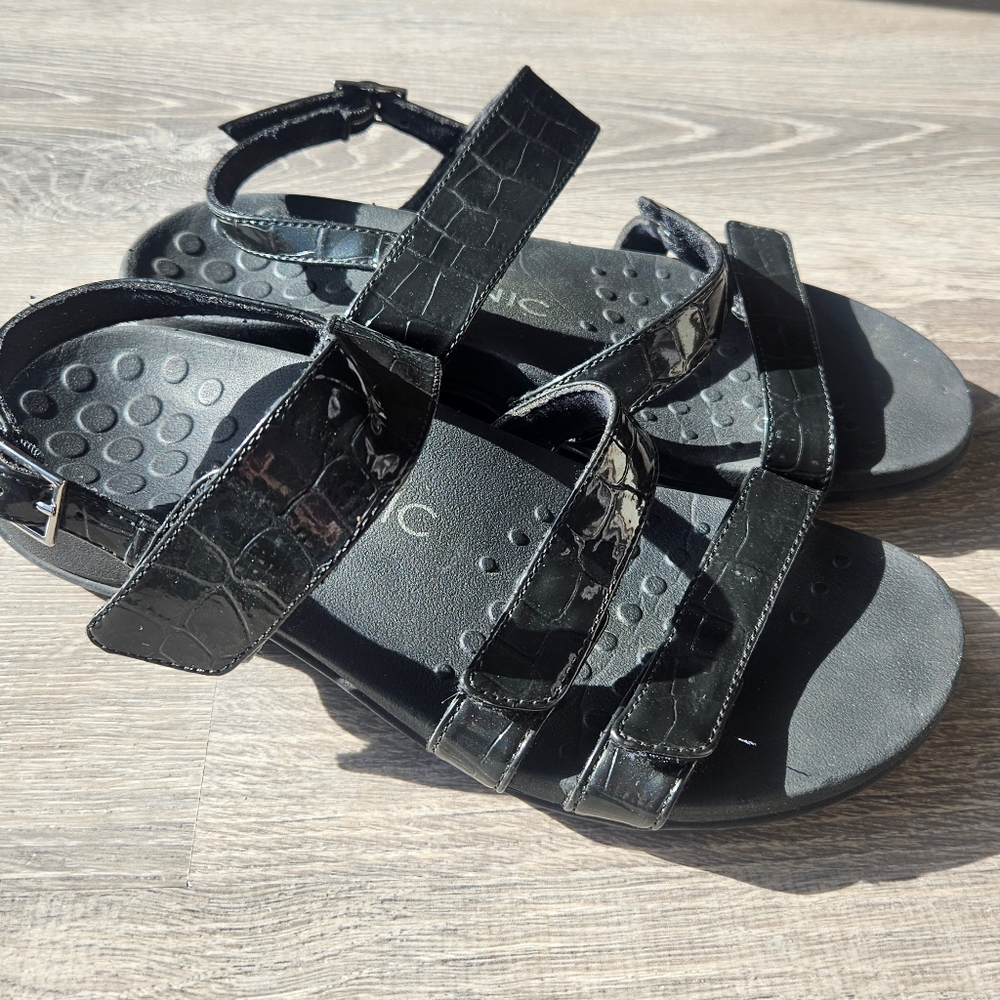 Vionic Teagan Strap Sandals, Size 6, Black